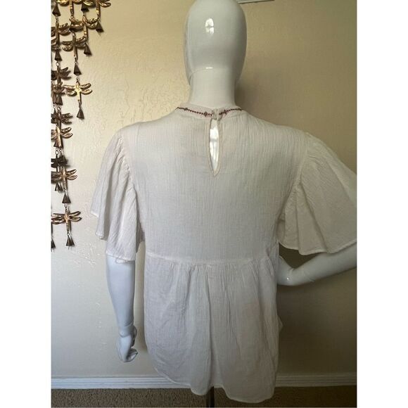 Boho Embroidered Fluttery Top - Picture 2 of 8